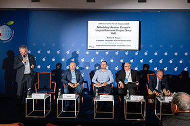 Symposium WAR AND WAR CRIMES