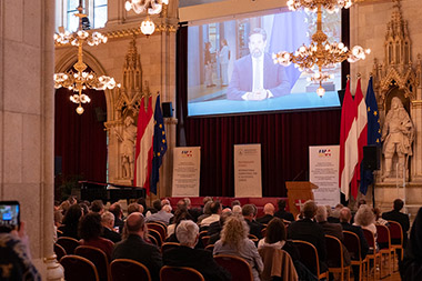 Symposium WAR AND WAR CRIMES