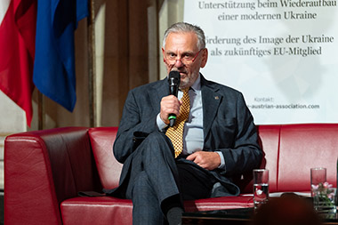Symposium WAR AND WAR CRIMES