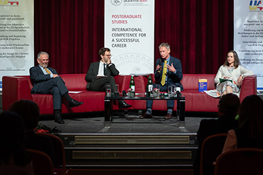 Symposium WAR AND WAR CRIMES
