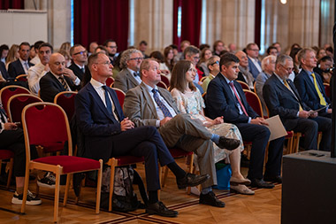 Symposium WAR AND WAR CRIMES